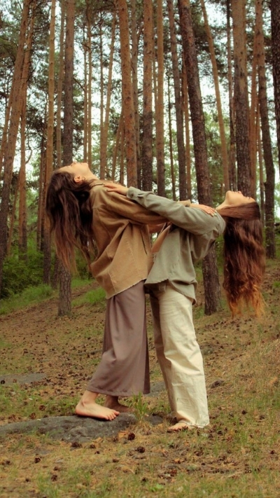 nền bạn thân vô tri 2 người cute sắc nét cho android