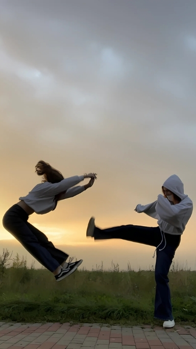 hình ảnh bạn thân nữ vô tri dễ thương lung linh