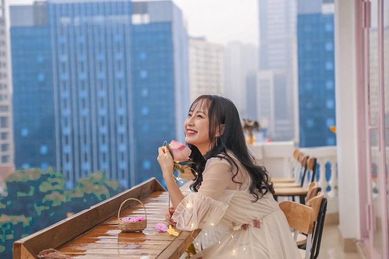 [Bí Quyết] Cách chụp ảnh ở quán cafe đẹp