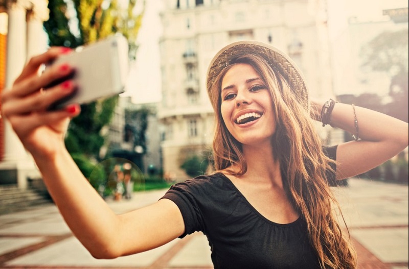 Sử dụng tính năng làm đẹp khi chụp ảnh với camera trước