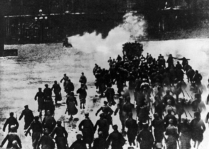 Chính trị                                                                                                        07:49, 25/10/2017 GMT+7