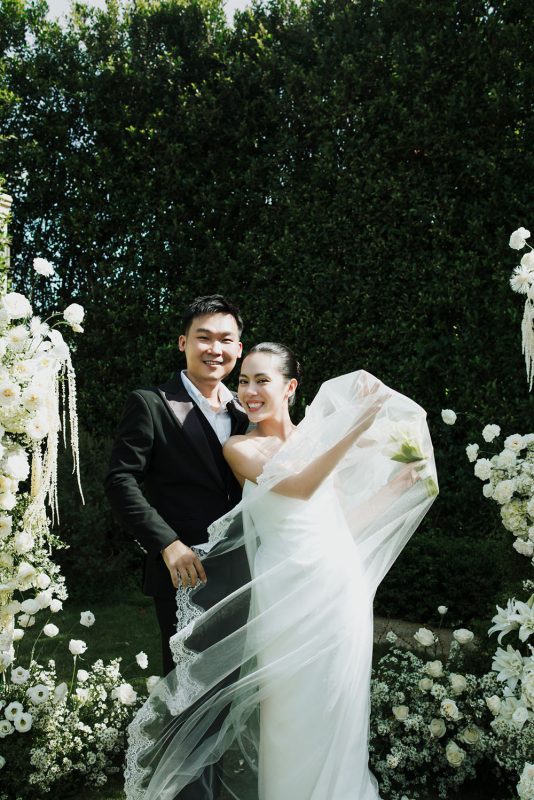 Gợi ý 10 cách tạo dáng khi chụp ảnh cưới ngoại cảnh