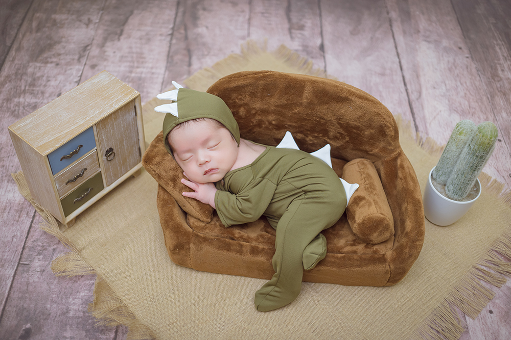 Không được chụp ảnh sơ sinh khi bé đang ngủ