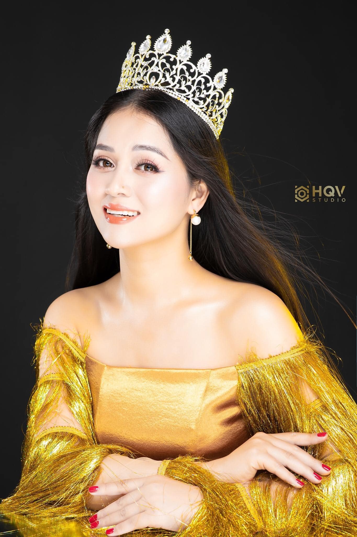 HQV Studio-Chụp Ảnh Doanh Nhân