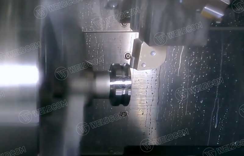 Có mấy loại chuyển động tiến dao