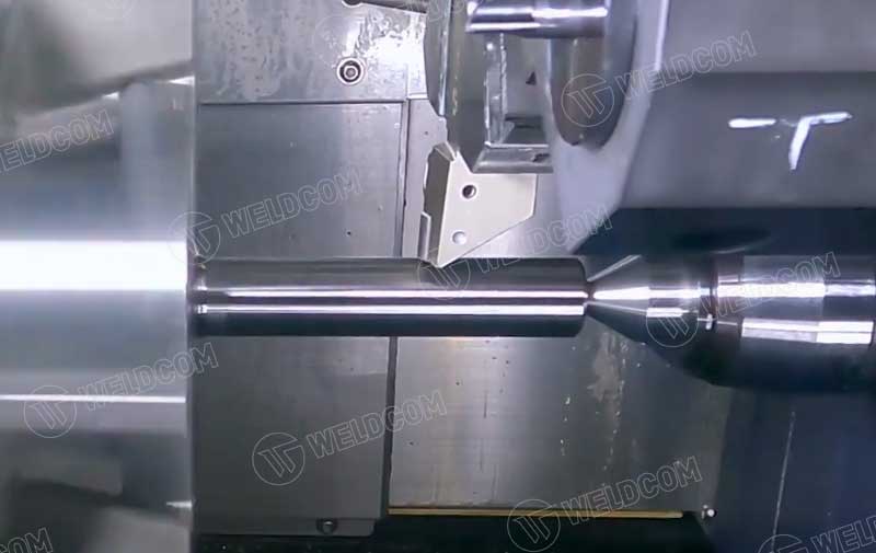 Giải đáp: Khi tiện có mấy loại chuyển động?