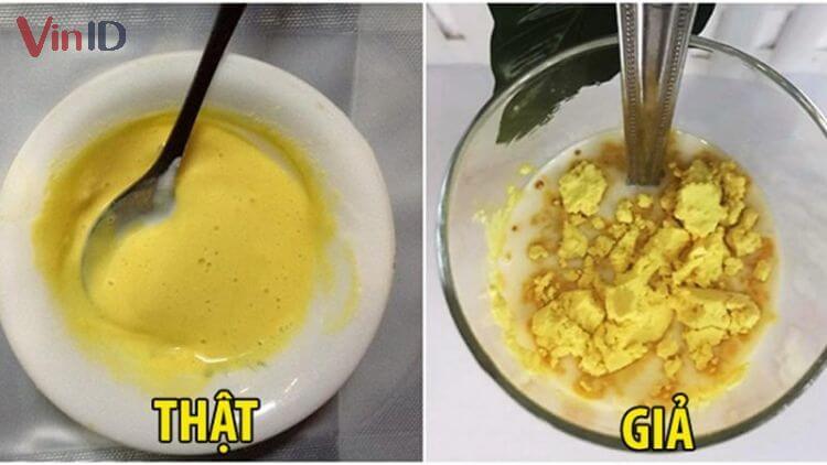 Tinh bột nghệ giả có dấu hiệu vón cục khi sử dụng