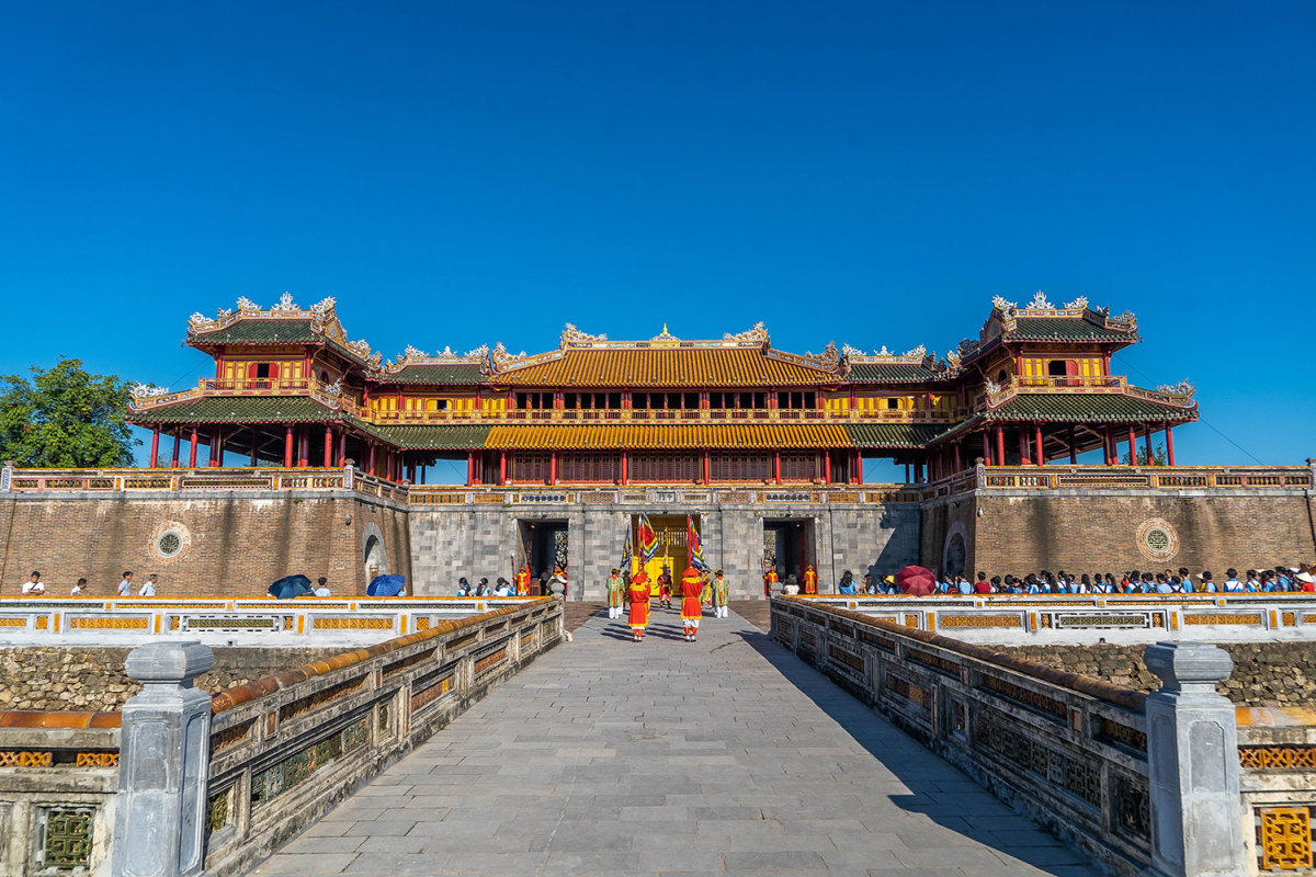 Đại Nội Huế - Lịch sử vùng đất cố đô | Du Lịch Con Voi | Le Doi gac