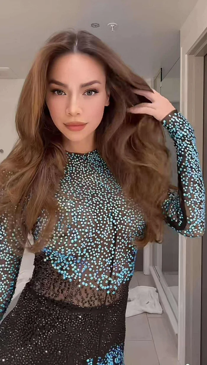 Hồ Ngọc Hà khoe dáng trong clip