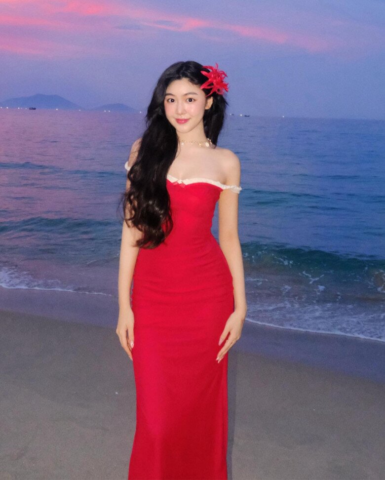 Lọ Lem được khen ngợi là mỹ nhân “tài sắc vẹn toàn”.