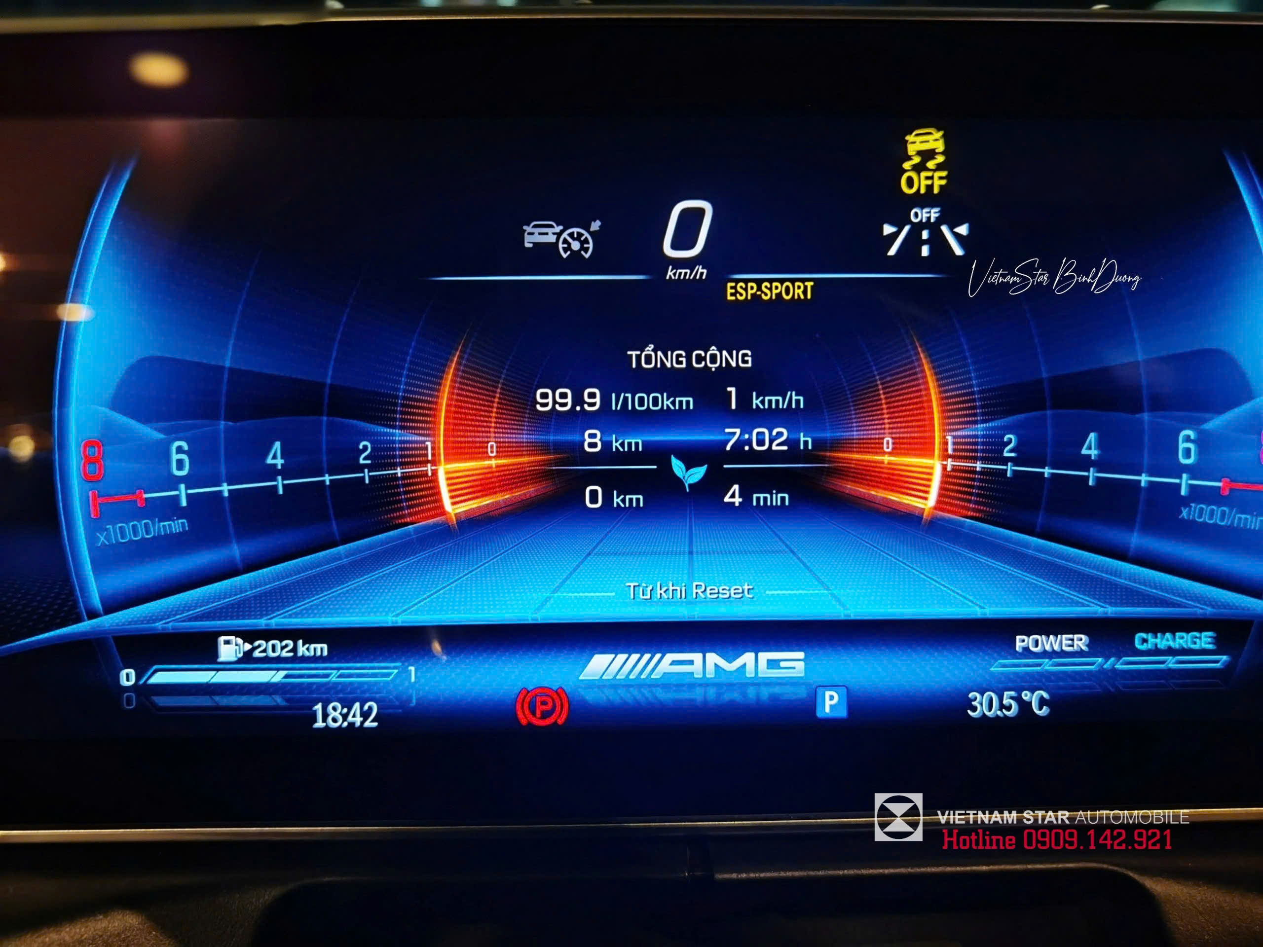 chế độ lái amg dynamic select hiển thị trên màn hình trung tâm c43