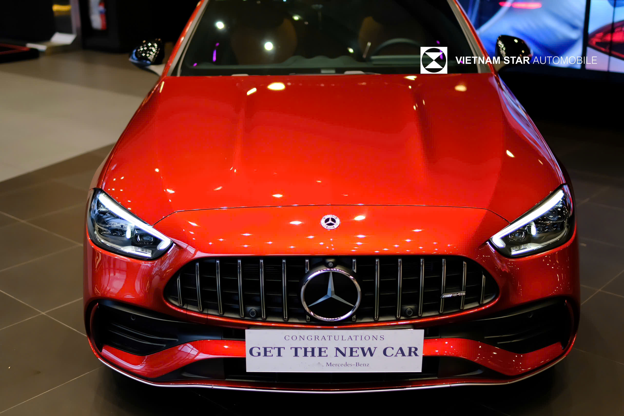 cụm đèn pha digital light hiện đại trên mercedes amg c43