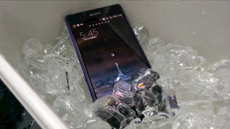 Không nên đóng băng điện thoại trong tủ lạnh