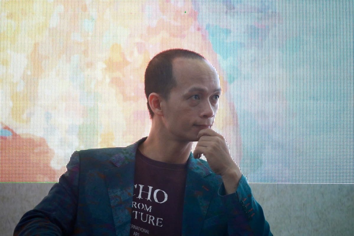 Nghĩ gì về tác phẩm nghệ thuật hình lon bia bị vứt nhầm