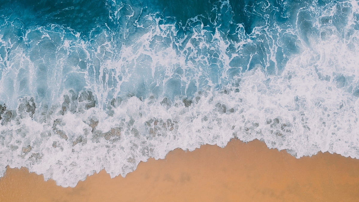 Tổng hợp 30+ hình nền PowerPoint biển mới, độc đáo nhất 2026