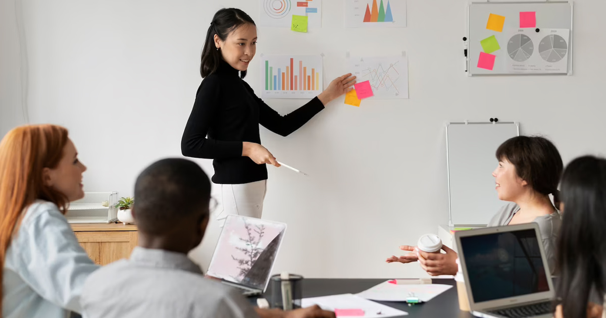 Kỹ năng thuyết trình là gì? Các bước để thuyết trình hiệu quả - Học Viện Quản Lý PACE