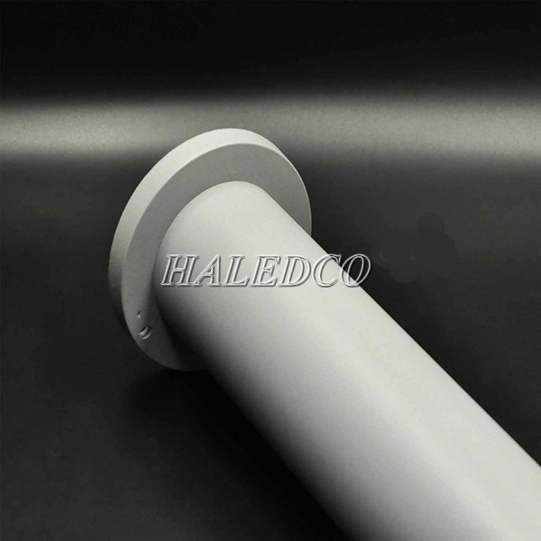 Đế đèn hình tròn dễ dàng lắp đặt