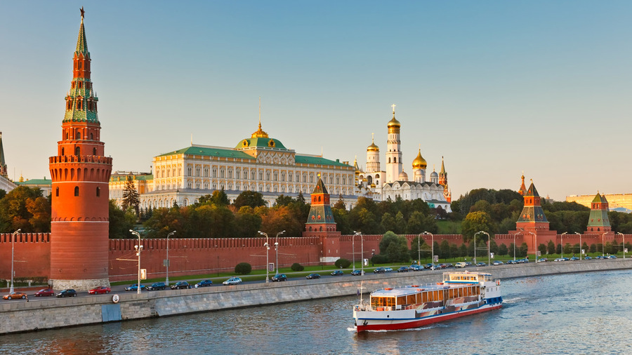 Liên bang Nga giáp với các đại dương nào sau đây?