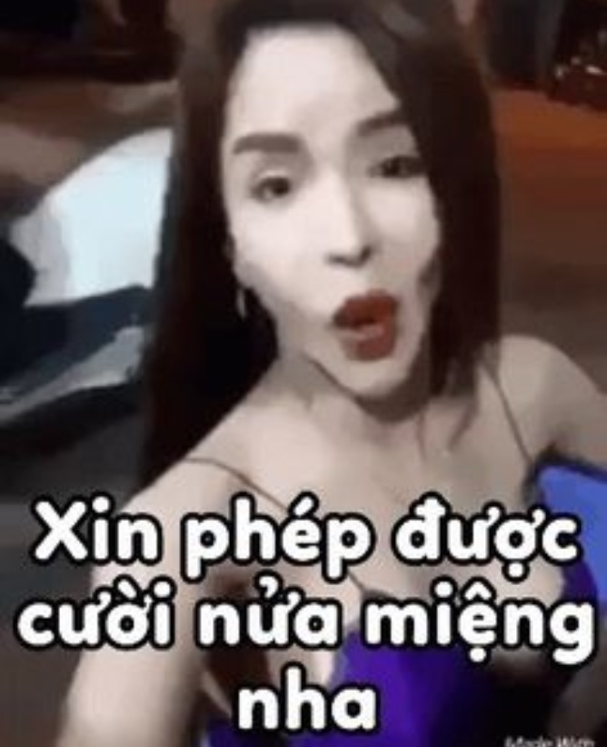 Meme Linda cười nửa miệng