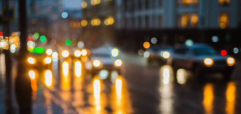 Triệu chứng thường gặp của loạn thị một bên mắt