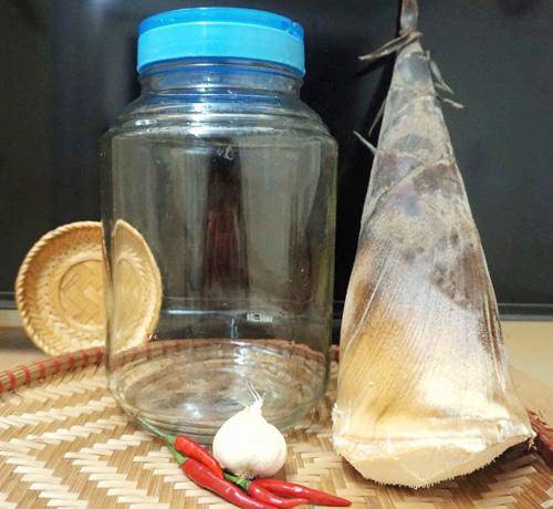 Cách ngâm măng ớt chua ngon, không bị màng hay nổi váng