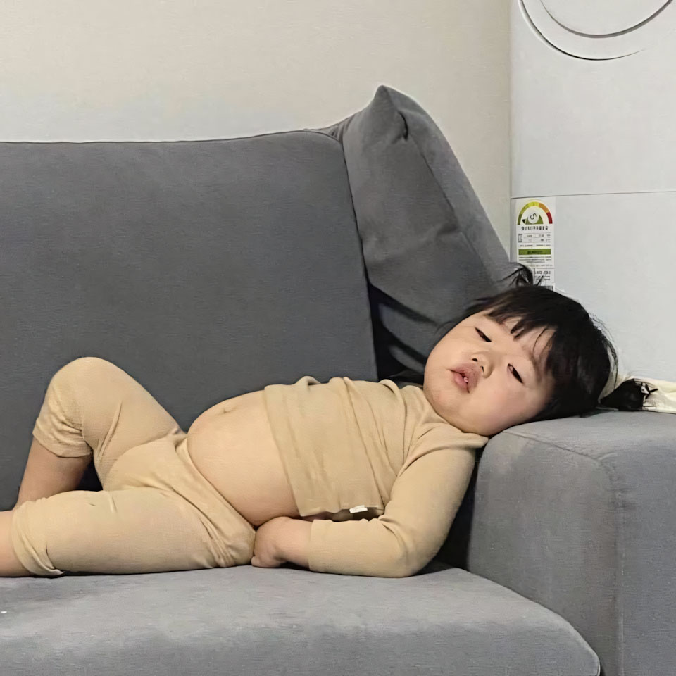 anh buon ngu hai huoc 960px 960px avatar 8 1