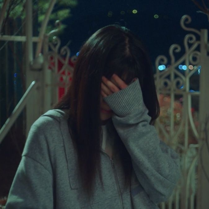 Đôi khi tôi chỉ cần một người lặng lẽ ở bên