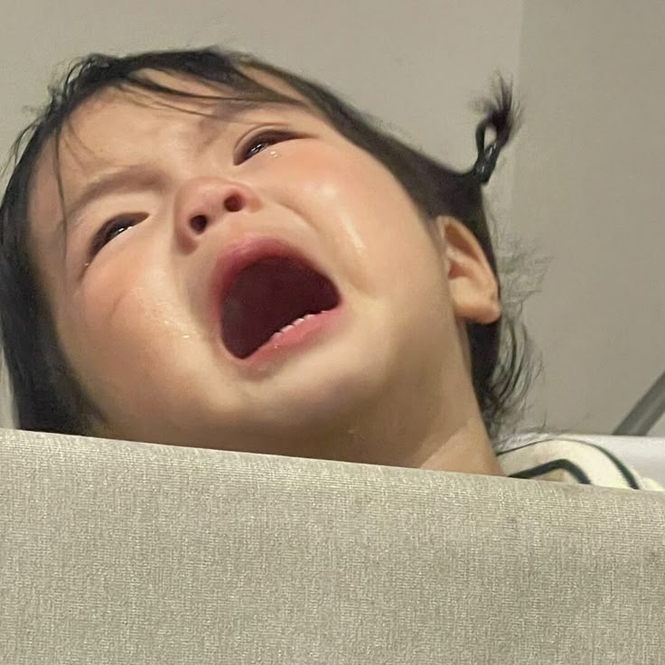 Nhiều lần chỉ muốn khóc cho nhẹ lòng một chút