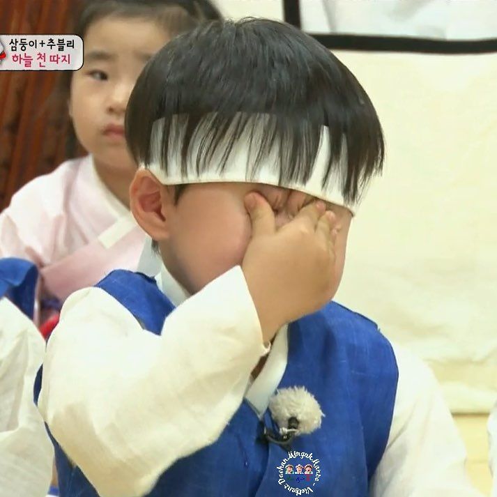 Khóc không làm tôi yếu đuối, chỉ là tôi thật