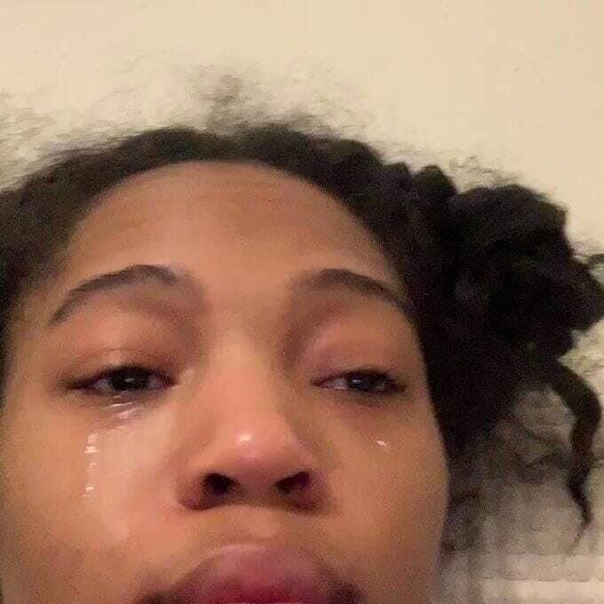 Càng im lặng, càng dễ bật khóc