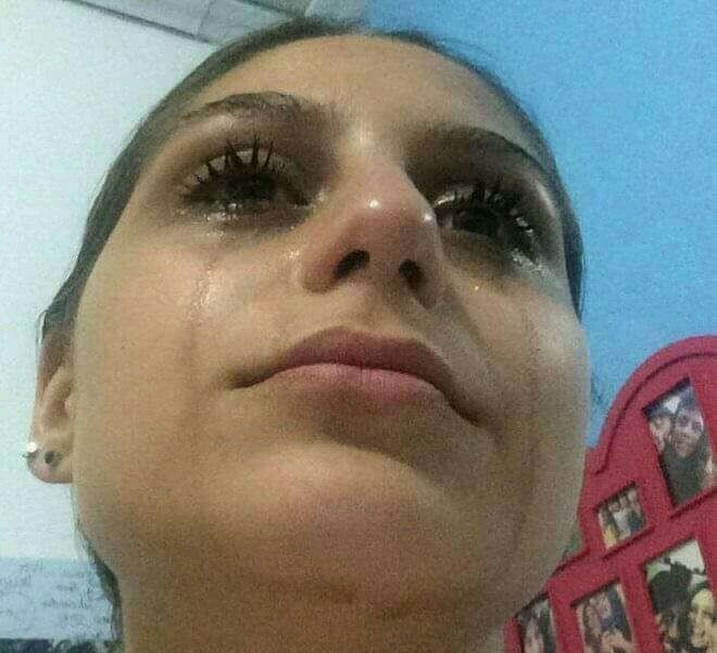 Tôi từng khóc mà không dám phát ra tiếng