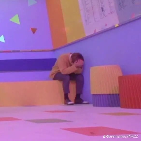 Tôi khóc cho những điều chưa bao giờ thành lời