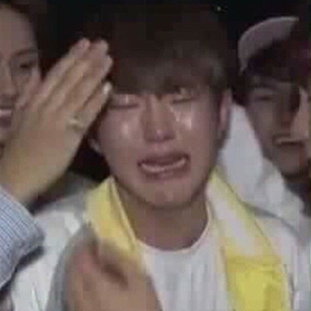 Một mình nơi tối, nước mắt cứ thế rơi