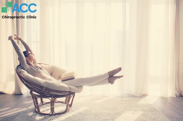 bị đau nhói phía sau lưng bên phải