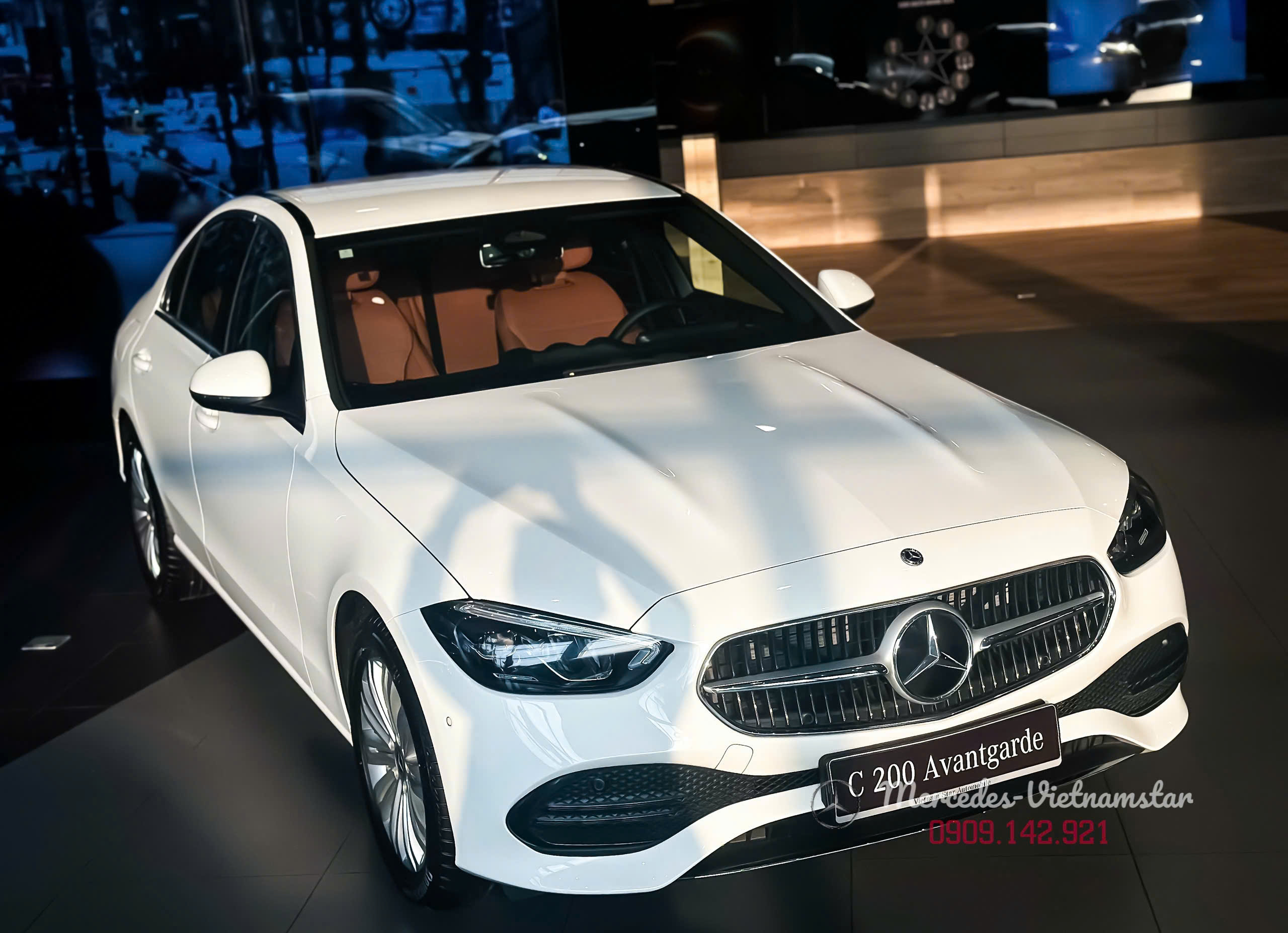 Hình ảnh tổng quan C200 Avantgarde 2026