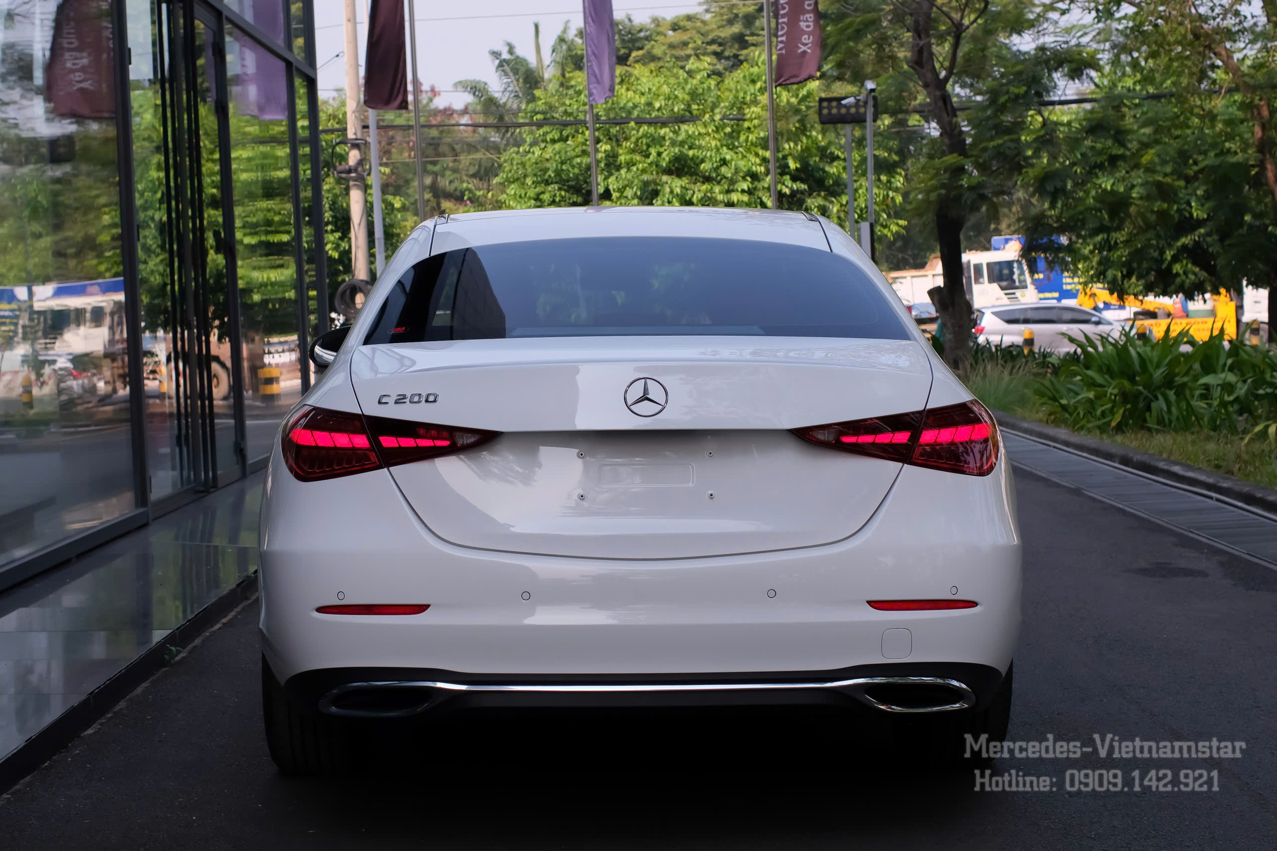 Đồ họa ánh sáng mê hoặc từ cụm đèn hậu LED thế hệ mới