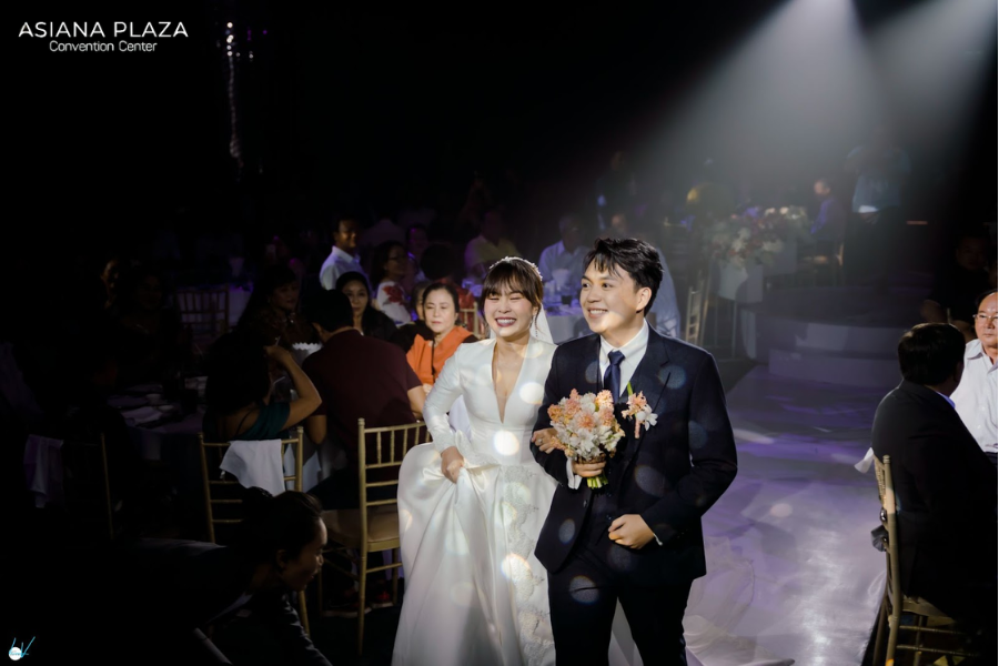 Cô dâu đáng yêu, hạnh phúc