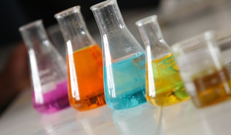 Axeton có độc không? Cách sơ cứu và lưu ý khi sử dụng axeton