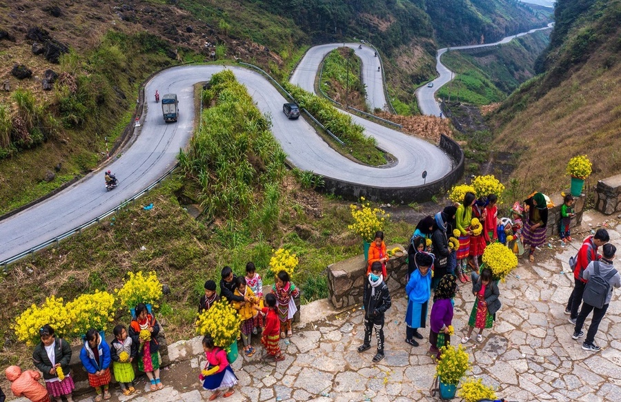 Trung du và miền núi Bắc Bộ (Vị trí địa lý, đặc điểm khí hậu, địa hình,…)