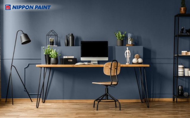 Sơn màu xanh dương đậm giúp ổn định tâm trí và tăng cường khả năng tập trung