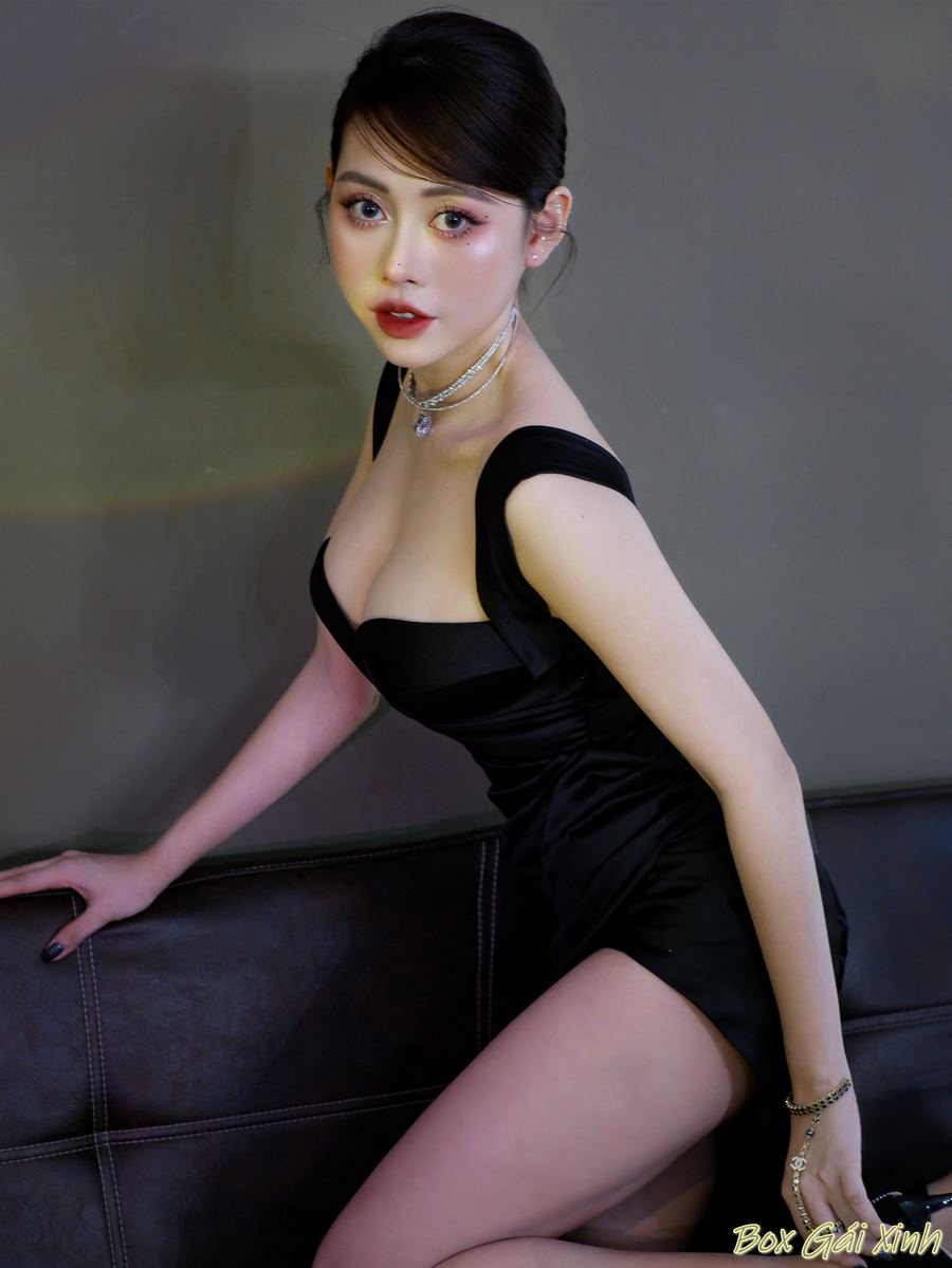 ảnh Việt Phương Thoa sexy nóng bỏng