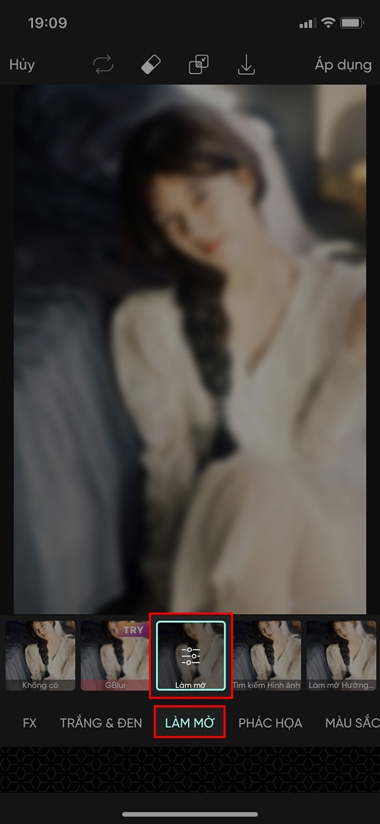 Chọn LÀM MỜ > Chọn hiệu ứng làm mờ muốn sử dụng