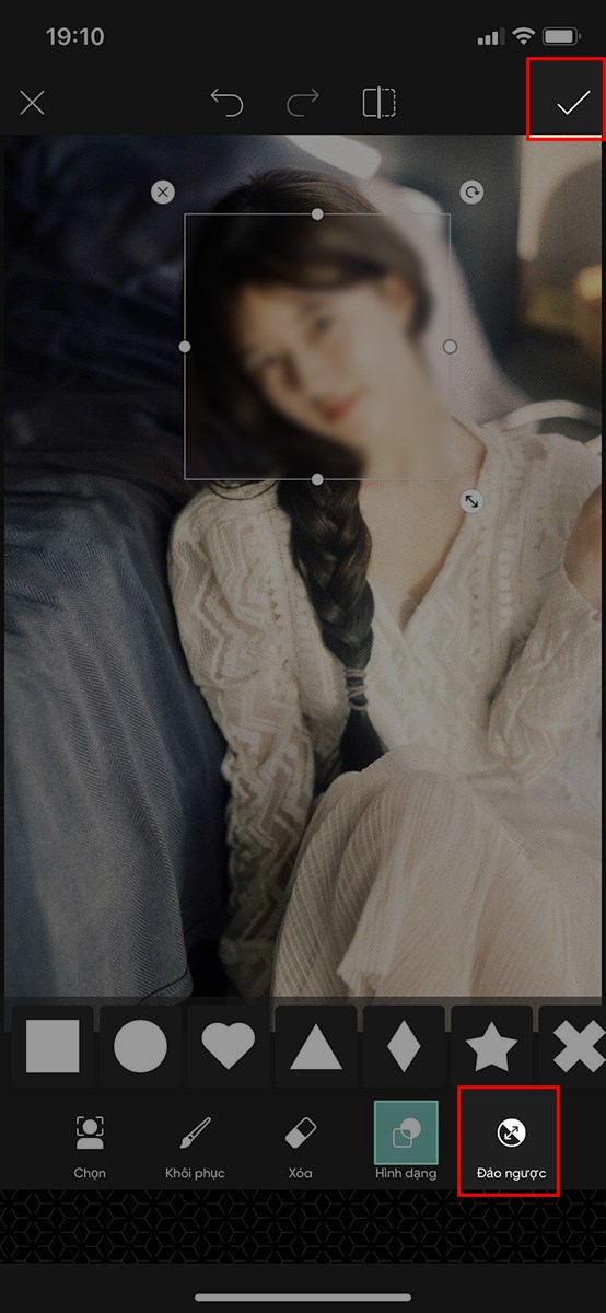 Chọn Đảo ngược > Chọn biểu tượng dấu tích