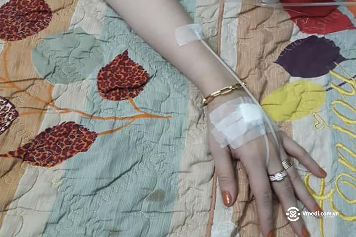 Tổng hợp 70+ hình ảnh truyền nước biển tại nhà và bệnh viện