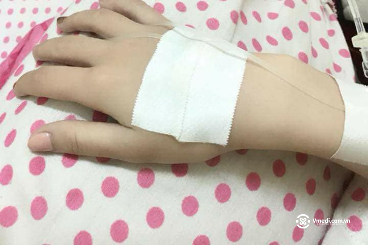 Tổng hợp 70+ hình ảnh truyền nước biển tại nhà và bệnh viện