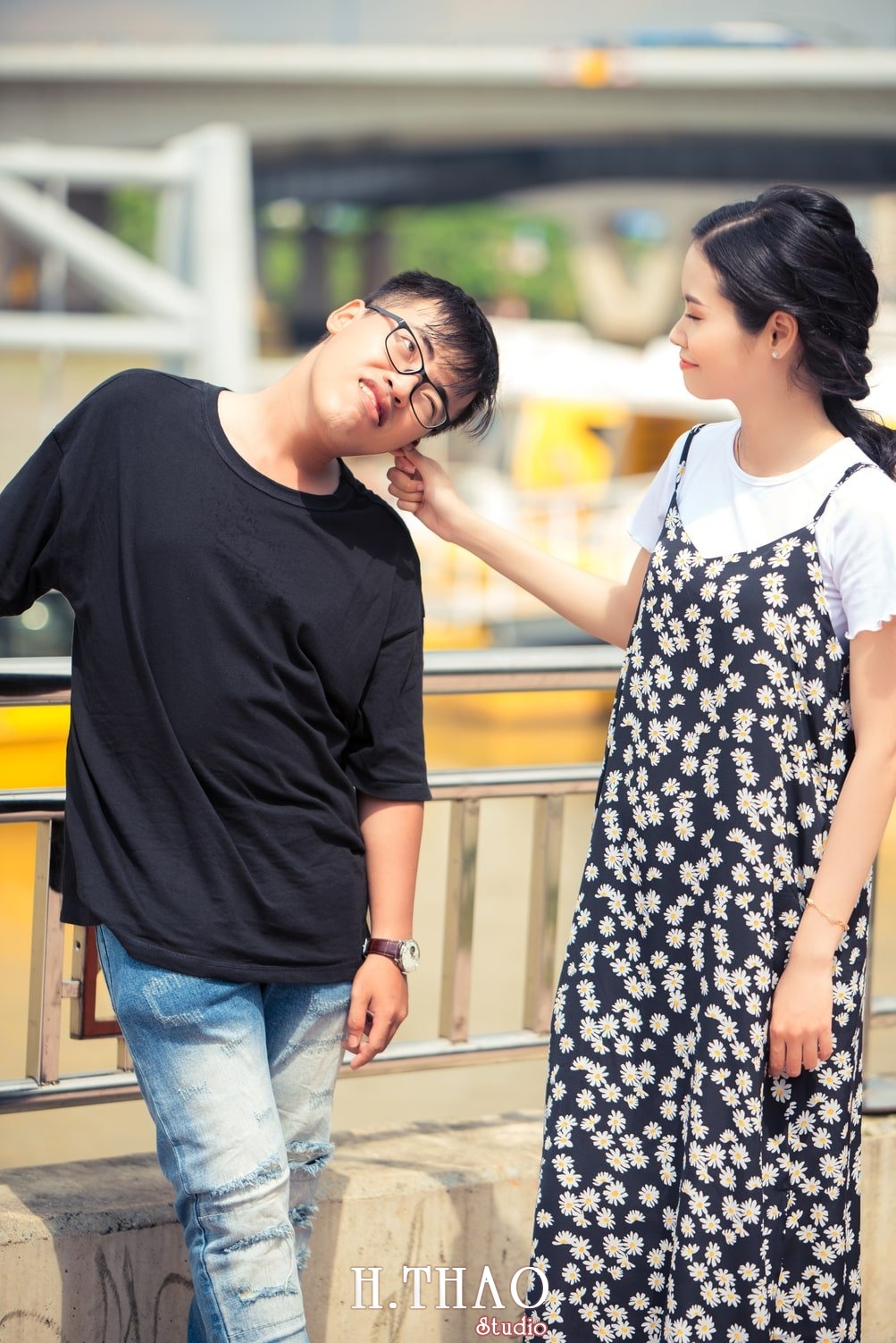 Anh couple dang yeu 12 - Bộ ảnh couple rất đáng yêu chụp tại bến tàu ở Tp.HCM - HThao Studio