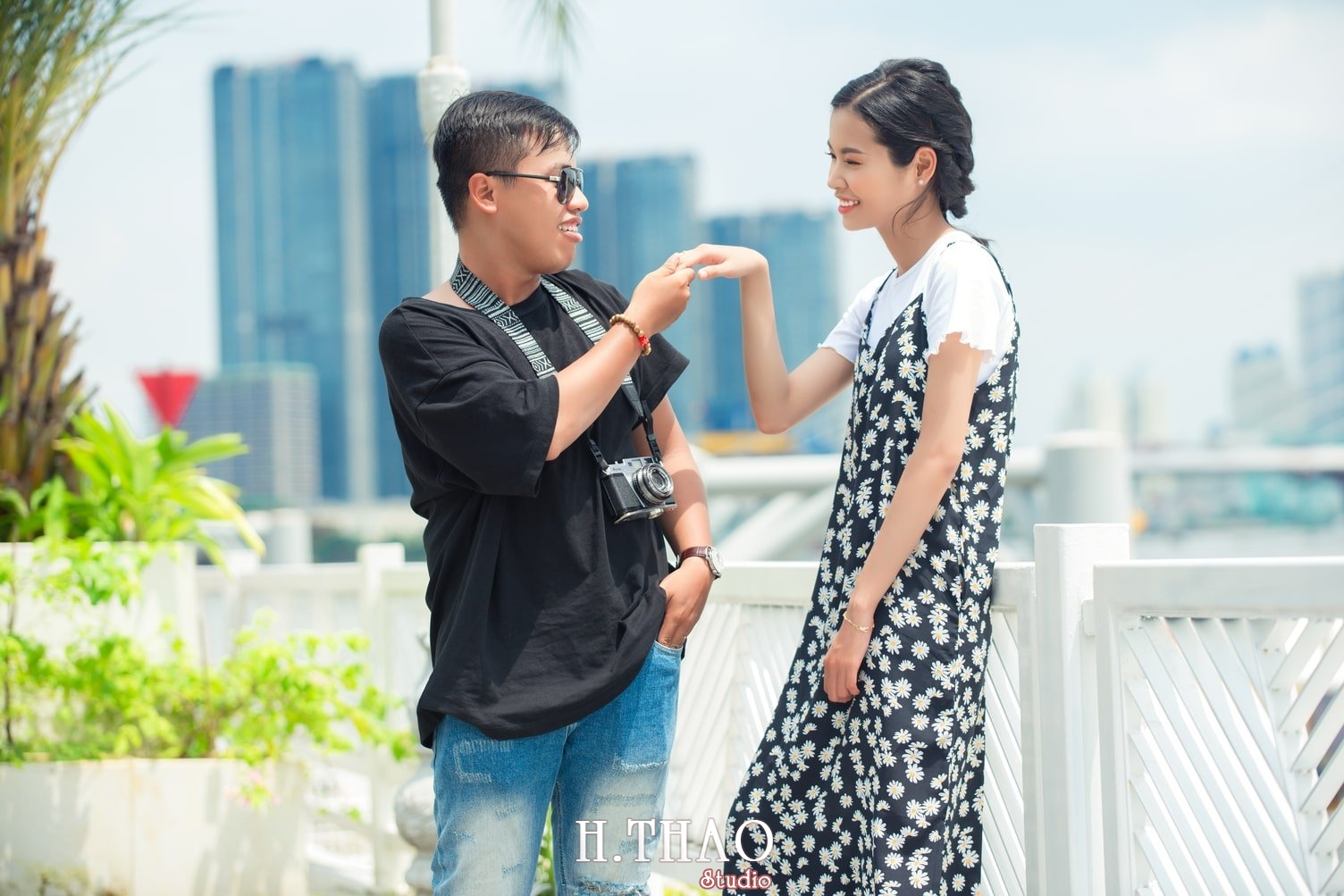 Anh couple dang yeu 23 - Bộ ảnh couple rất đáng yêu chụp tại bến tàu ở Tp.HCM - HThao Studio