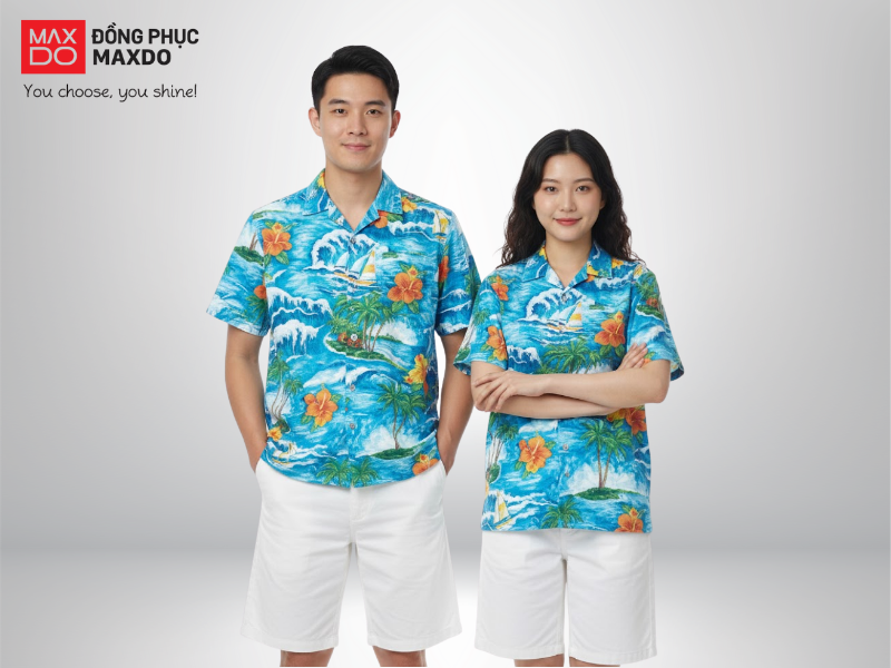 Mẫu đồng phục đi biển dành cho đội nhóm phối áo Hawaii có nhiều họa tiết, màu sắc với quần sooc