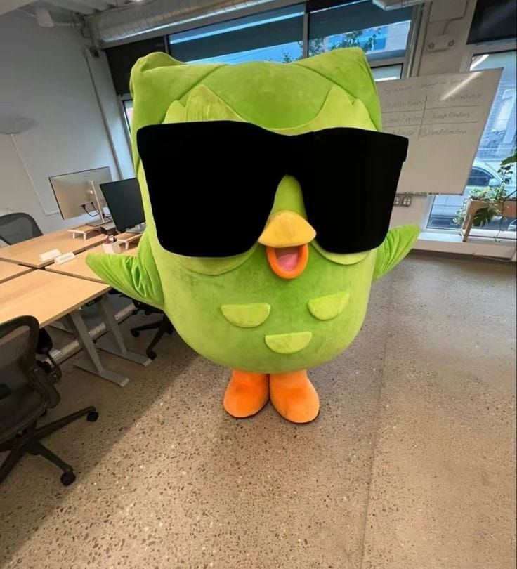 Duolingo meme lan truyền mạnh mẽ nhờ sự hài hước gần gũi với người học ngoại ngữ