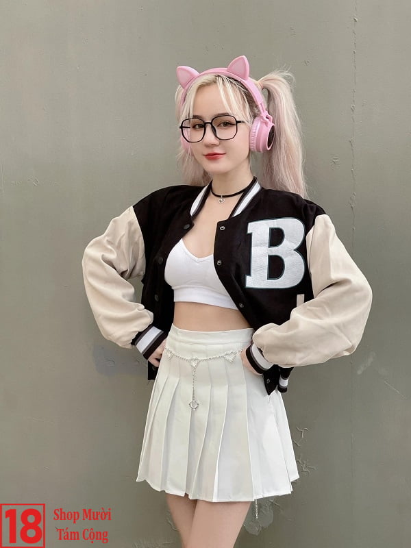 Ảnh Gái Xinh Mặc Váy Ngắn Nhảy Nhạc Remix (3)